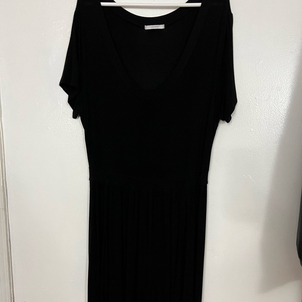 Gentle worn cotton black jumper.